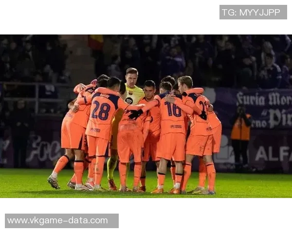 国王杯激战巴萨与曼城1比1平补时进球引爆全场激情时刻回顾