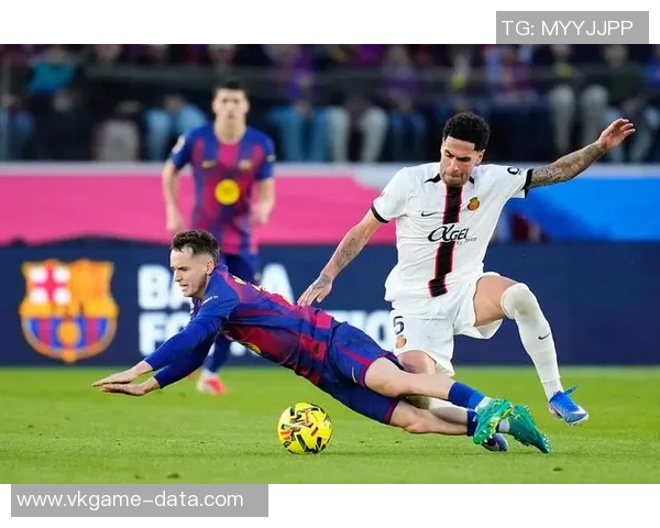 中超精彩对决巴萨与切尔西战成平局点球大战引发全场热烈反响