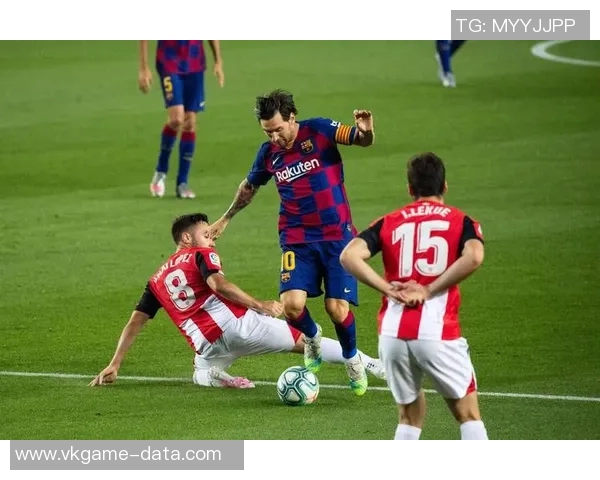 友谊赛精彩对决多特蒙德与本菲卡战成平局帽子戏法引发全场欢呼