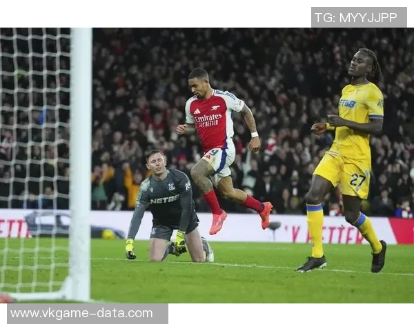 足总杯激战阿森纳凭借帽子戏法力克多特蒙德全场沸腾