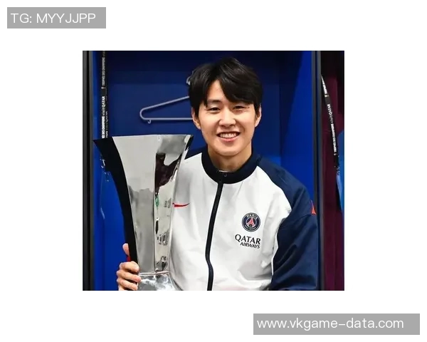 中超热战巴黎圣日耳曼大胜国米引发转会风波与球迷热议