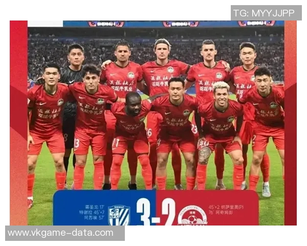 国王杯激战那不勒斯与曼联握手言和争议判罚引发全场热议